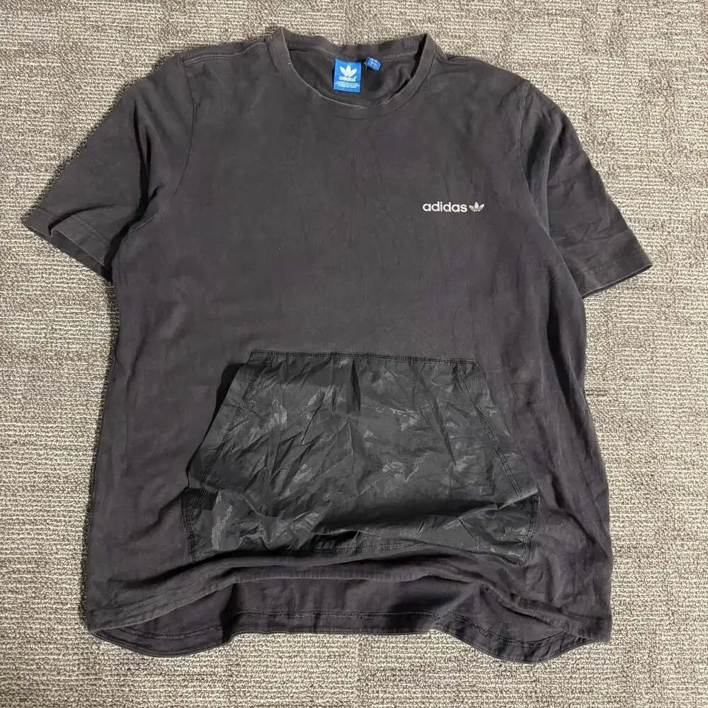 Adidas Originals Men's Black T-Shirt with Camouflage Utility Front Pocket